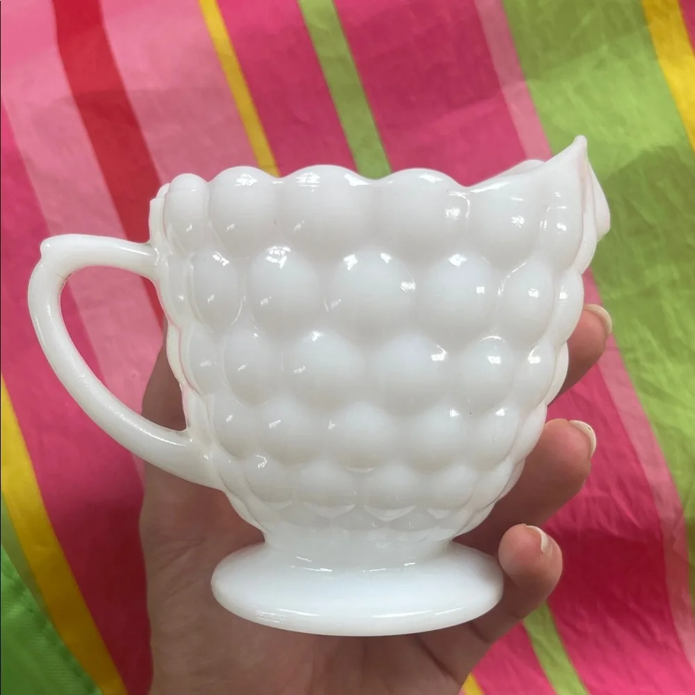 Vintage Bubble Glass White Milk Glass Creamer Cup - Picture 4 of 7